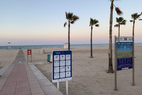 Señalización accesible de la playa de Gandia Especial Covid-19
